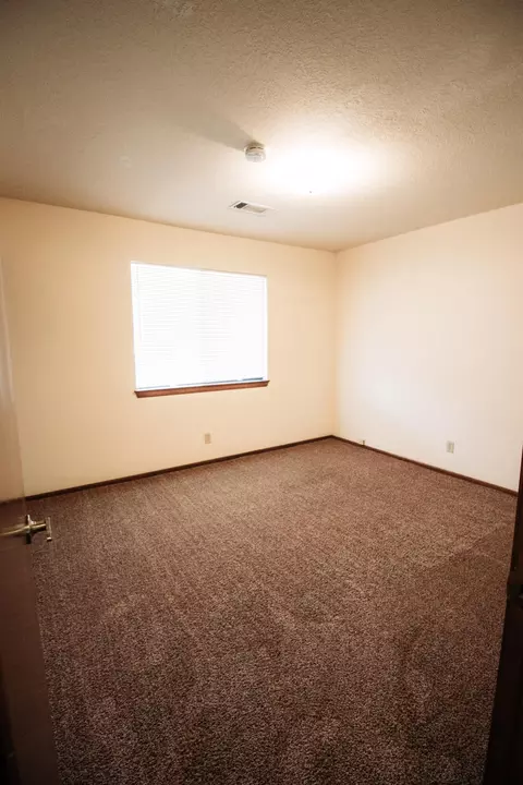 364 Rosewood Dr, Redding, CA 96003 photo 45