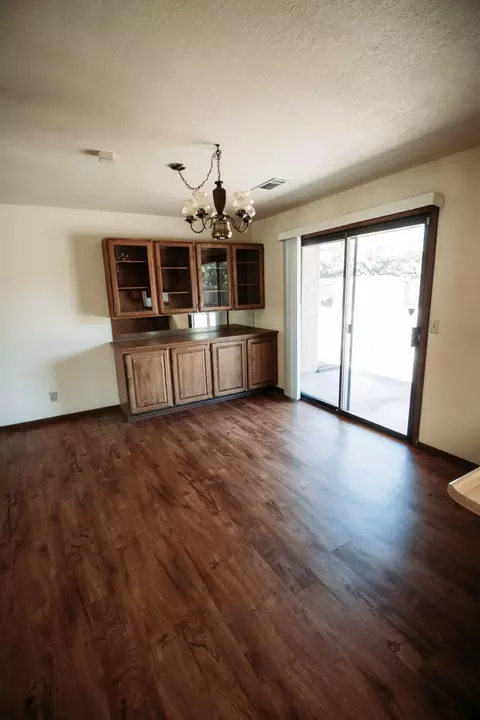 364 Rosewood Dr, Redding, CA 96003 photo 11