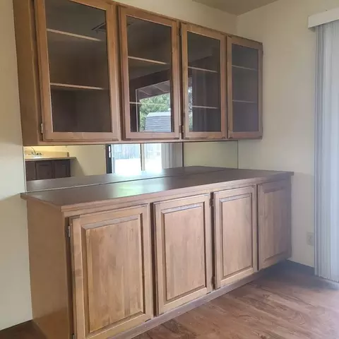 364 Rosewood Dr, Redding, CA 96003 photo 4