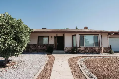 364 Rosewood Dr, Redding, CA 96003 photo 1