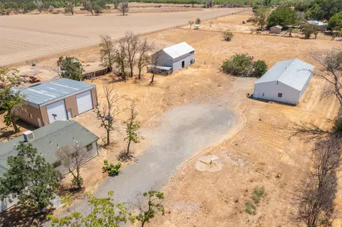 21815 Flores Ave, Red Bluff, CA 96080 photo 3