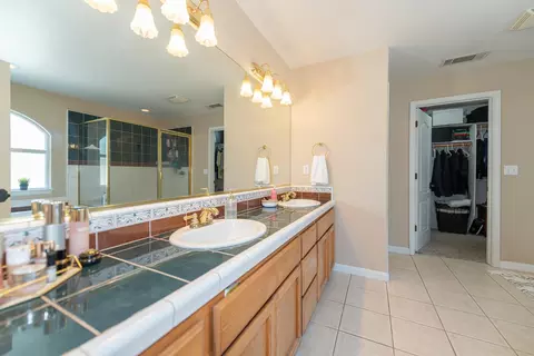 4185 Brittany Dr, Redding, CA 96002 photo 15