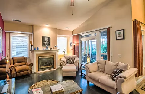 9840 Destiny Dr, Redding, CA 96001 photo 4