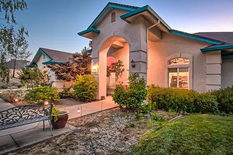 9840 Destiny Dr, Redding, CA 96001 photo 1