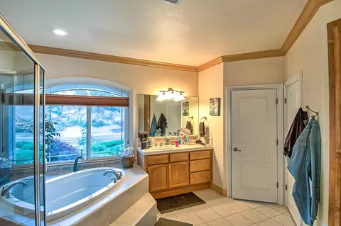 9840 Destiny Dr, Redding, CA 96001 photo 20