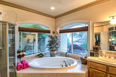 9840 Destiny Dr, Redding, CA 96001 photo 6