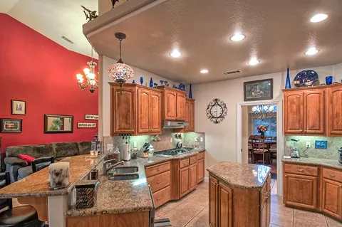 9840 Destiny Dr, Redding, CA 96001 photo 5