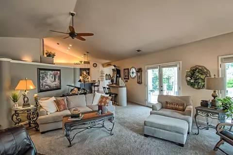1687 St Andrews Dr, Redding, CA 96003 photo 3