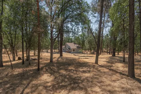 2210 Blue Oak Dr, Redding, CA 96001 photo 42