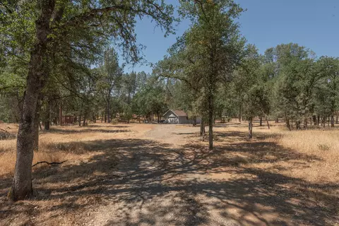 2210 Blue Oak Dr, Redding, CA 96001 photo 30