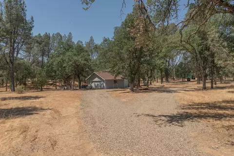 2210 Blue Oak Dr, Redding, CA 96001 photo 31