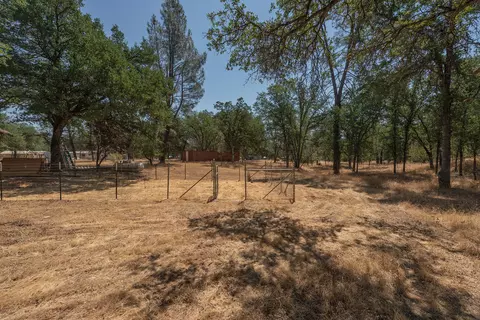 2210 Blue Oak Dr, Redding, CA 96001 photo 33