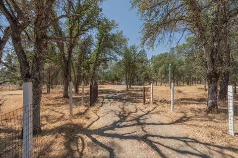 2210 Blue Oak Dr, Redding, CA 96001 photo 29