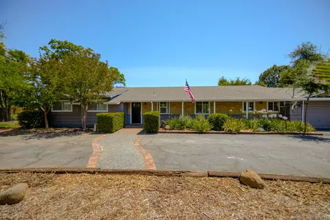 4833 Alta Mesa Dr, Redding, CA 96002 photo 1