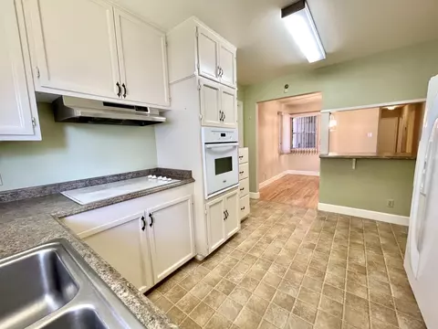 2401 Jonquil Way, Redding, CA 96002 photo 15