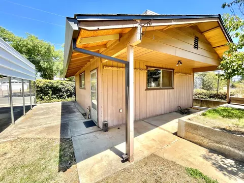 2401 Jonquil Way, Redding, CA 96002 photo 38