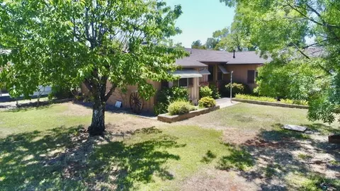 2401 Jonquil Way, Redding, CA 96002 photo 49