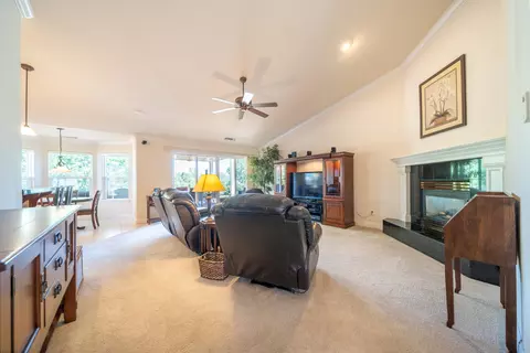 3070 Misty Glen Dr, Redding, CA 96001 photo 12