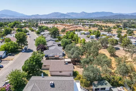 202 Woodcliff Dr, Redding, CA 96003 photo 40
