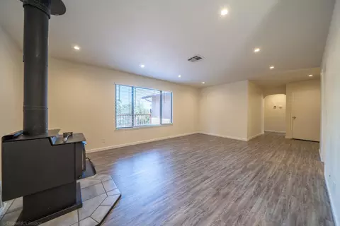 202 Woodcliff Dr, Redding, CA 96003 photo 7