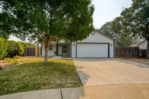 2002 Juarez Ln, Redding, CA 96003 photo 1