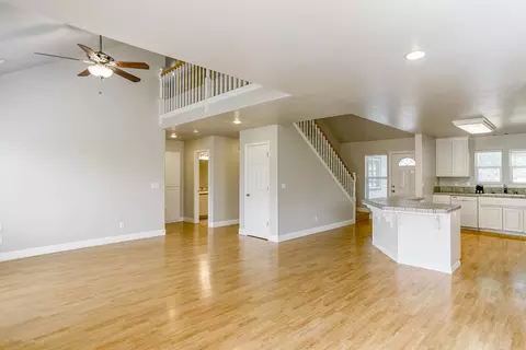 2002 Juarez Ln, Redding, CA 96003 photo 5