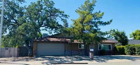 361 Woodcliff Dr, Redding, CA 96003 photo 1