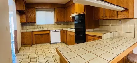361 Woodcliff Dr, Redding, CA 96003 photo 3
