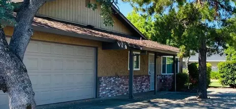361 Woodcliff Dr, Redding, CA 96003 photo 2