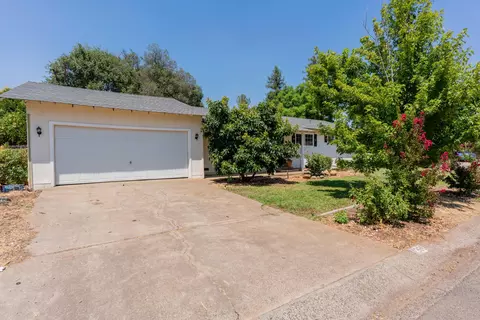 1336 Ledell Dr, Redding, CA 96002 photo 2