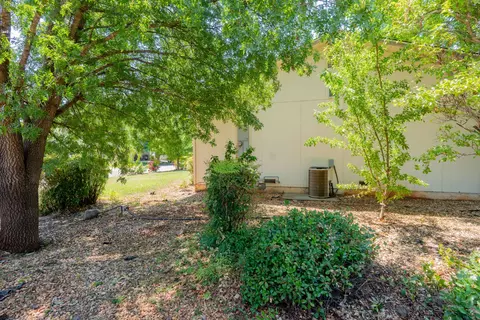 1336 Ledell Dr, Redding, CA 96002 photo 18