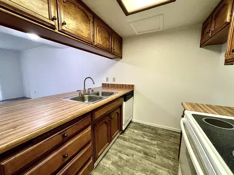 845 Mission Sierra Ct, Redding, CA 96003 photo 5