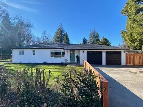5566 Elm Ln, Redding, CA 96001 photo 1