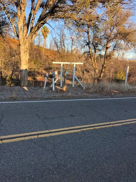 11305 Iron Mountain Raod, Redding, CA 96001 photo 2