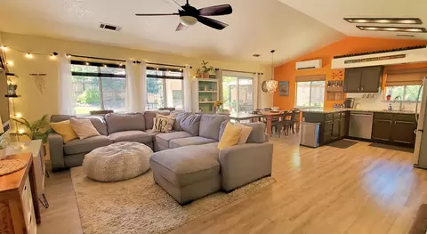 3366 Lawrence Rd, Redding, CA 96002 photo 4