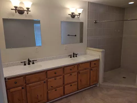 34 Woodcliff Dr, Redding, CA 96003 photo 21