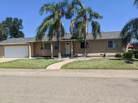 34 Woodcliff Dr, Redding, CA 96003 photo 1