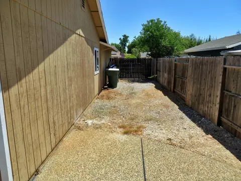 3580 Dune St, Redding, CA 96002 photo 14