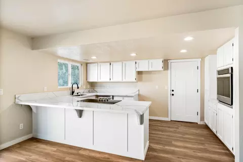 2024 Winchester Pl, Redding, CA 96001 photo 14
