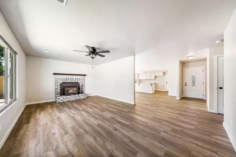 2024 Winchester Pl, Redding, CA 96001 photo 8