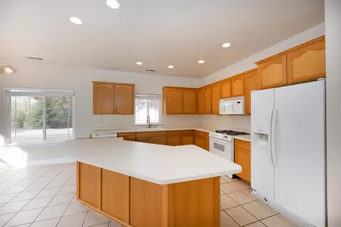 11551 Fox Estates Ct, Redding, CA 96003 photo 4