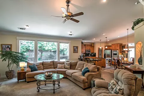2360 Warm Spring Ln, Redding, CA 96003 photo 5