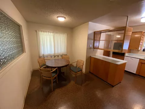 1831 Manchester Dr, Redding, CA 96002 photo 6