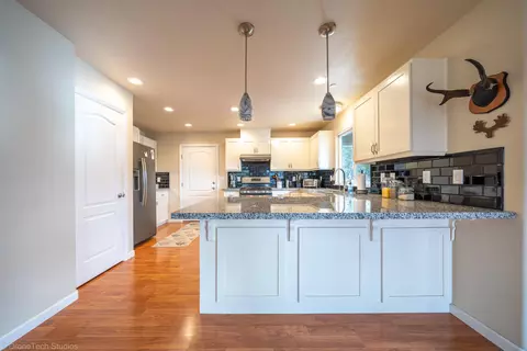 22762 Jones Valley Trl, Redding, CA 96003 photo 17