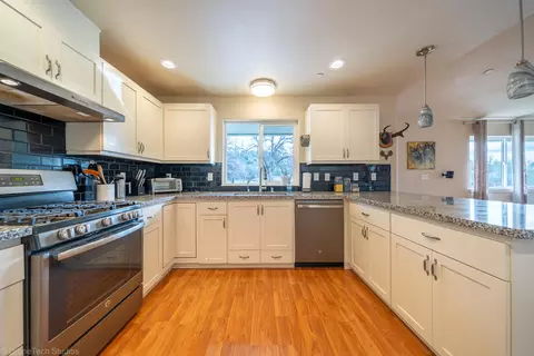 22762 Jones Valley Trl, Redding, CA 96003 photo 20