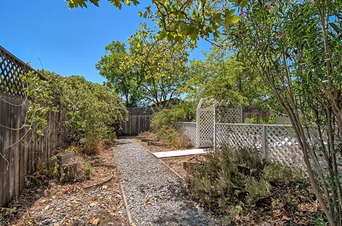 718 Teakwood Dr, Redding, CA 96003 photo 37