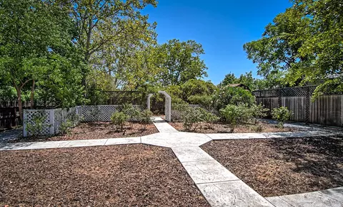 718 Teakwood Dr, Redding, CA 96003 photo 33