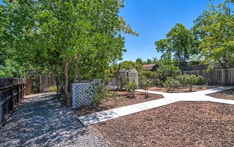 718 Teakwood Dr, Redding, CA 96003 photo 35