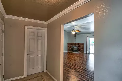 718 Teakwood Dr, Redding, CA 96003 photo 4