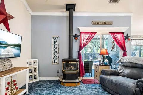 3255 Lawrence Rd, Redding, CA 96002 photo 8